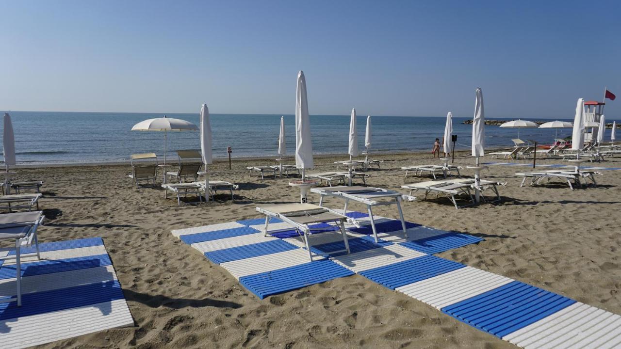 Parco vacanze Portofelice露营村4*